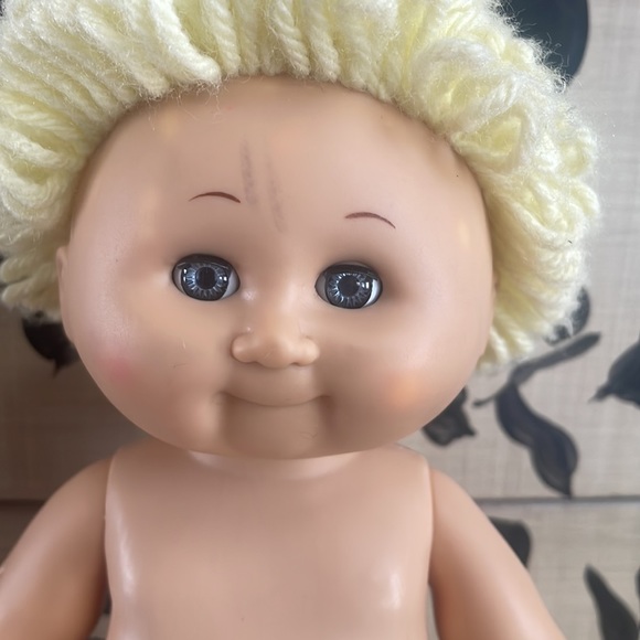 💙 Cabbage Patch Mini doll, from 1984 with hard plastic body. - Picture 7 of 11